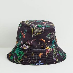 Fable England Pumpkin Black Bucket Hat